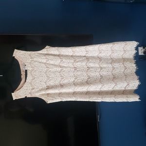 Lace dress fully lined